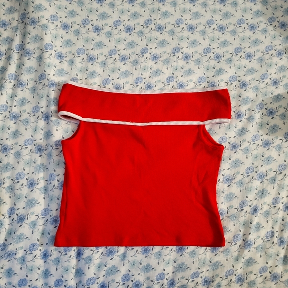 Zara Tops - Off the shoulder crop top